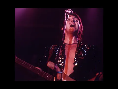 On this day in 1972, Wings took flight on the 'Wings Over Europe' tour in Ollioules, France 👐