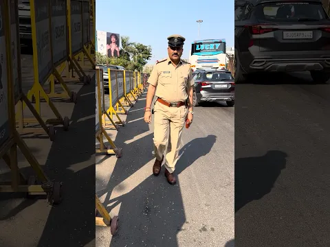 चोर की दाढ़ी में तिनका। VR સર્કલ #surat ખાનગી મળતીઓ પોલીસની👮♂️મિલીભગતથી ઉઘરાણું કરતા ઝડપાયો..