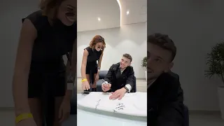 اخدت توقيع الشامي كارولين مارليني الشامي 