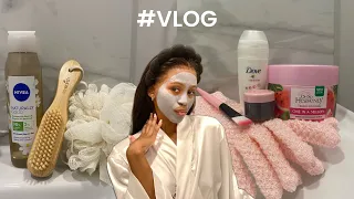 #vlog : selfcare/maintenance day, shower and skincare routine, products I use, diy nails and lashes