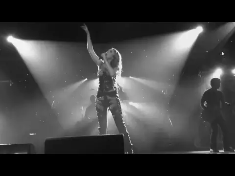 Download MP3 Miley Cyrus - Stay - Live at Gypsy Heart Tour