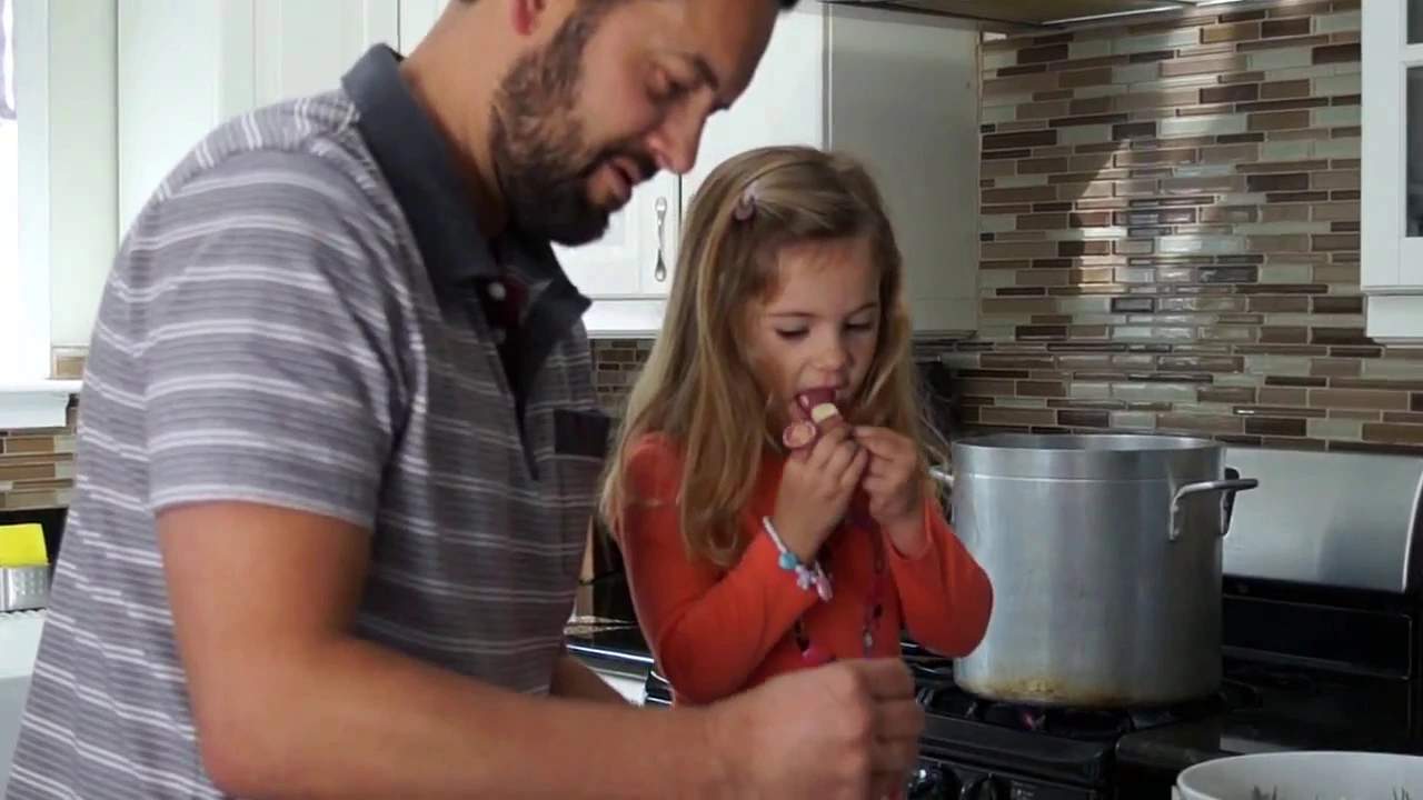 How to make Homemade CHICKEN STOCK with a Kid