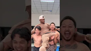 I trained at the Worst Gym in Thailand 😂😂😂