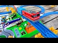 Download Lagu Japanese Train Plarail☆Kankan Railroad Crossing \u0026 Disney Cars Tomica