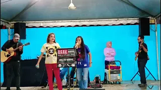 dua insan bercinta ella cover by akak berdua ft dgbv buskers