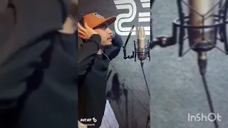 شكولاته كيت كات ولا اي بنات دانا بعشق لون عينها ريشا كوستا دندنها