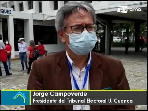 Se desarrolla la segunda vuelta de las elecciones de rectorales de la Universidad de Cuenca