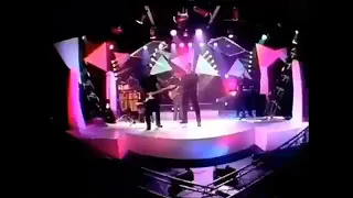 اندی و مکابیز نفرین 