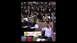 درع الدوري يتكسر في ايد الشناوي أثناء احتفال النادي الاهلي 