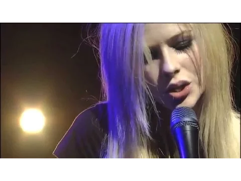 Download MP3 Avril lavigne - All the small things ( Blink-182 Cover )