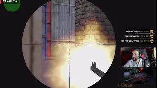 ابن سوريا يلعب كانتر ستريك 