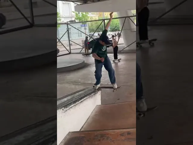 Видео