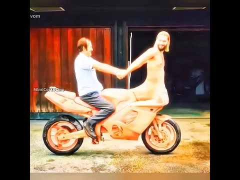 Esta persona era muy diferente porque la mitad de su cuerpo era como un automóvil.😨 #shorts #movie