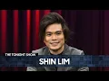Download Lagu Shin Lim Performs a Mind-Blowing Optical Card Trick for Jimmy and The Roots (Extended)