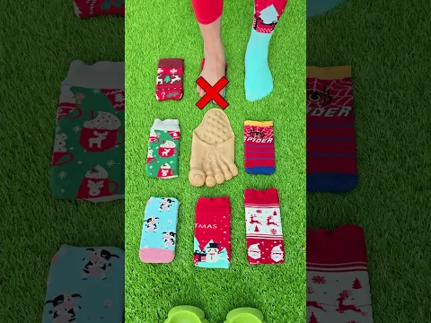 Which Christmas socks suit her? 🖐️😲🦶 Leather foot-shaped sandals 👣🦵🐾 #viral #shorts #trendingvideos