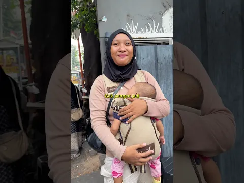 BORONG KRIUK KAK VIA YANG JUALAN SAMBIL BAWA ANAK