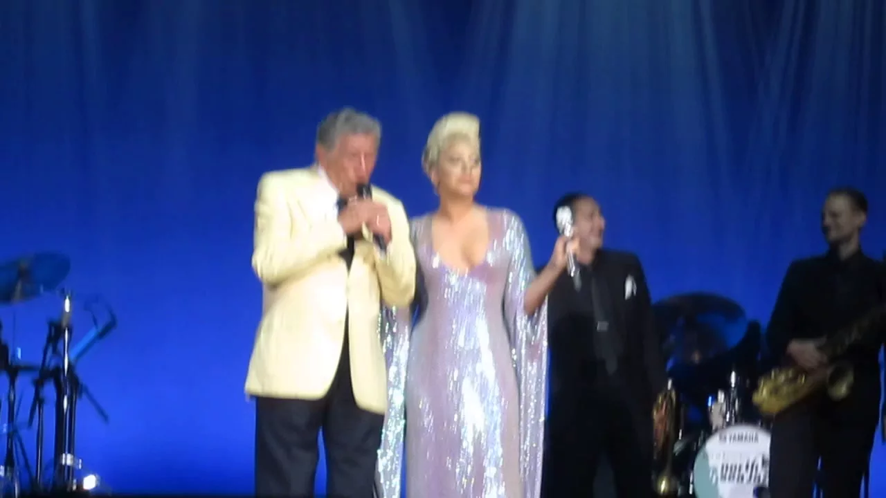 Lady Gaga & Tony Bennett - Opening + Anything Goes (Live in Rotterdam) 10.7.15