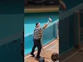 Download Lagu O mímico Tom mostrando talento no basquetebol 🏀😂🤣 #tomthemime #seaworldmime #seaworldorlando #funny