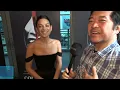 Interview d'Odeya Rush sur le tapis rouge de la première de Corporate Retreat