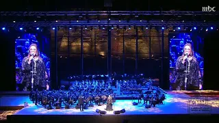 عزيزة جلال تغني باللهجة الخليجية في  شتاء طنطورة دندنها