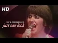 Download Lagu Linda Ronstadt - Just One Look (Official Live Performance)
