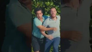 المكان في حالة فوضى مسلسل أطرق بابي Shorts 