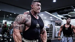 THIS KOREAN MASS MONSTER IS A REAL GIANT - KIM KANG MIN