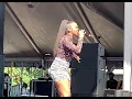 Ari Lennox performing Whipped Cream at One Musicfest 2019