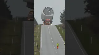 I couldn t believe it when I saw this on the road - Truck