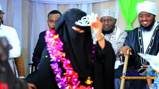 sheikh hassan al wajidi oo xaaskiisa suprise romatic ugu sameeeyey nairobi layaabka adduunka 2022