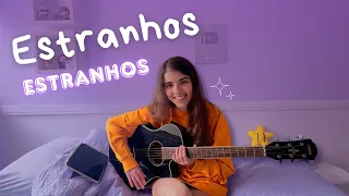 Estranhos Estranhos