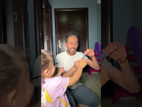 مصاصة الصفارة  باللون الزهري مع بابا ايمن تيوبر وميمي #اكسبلور