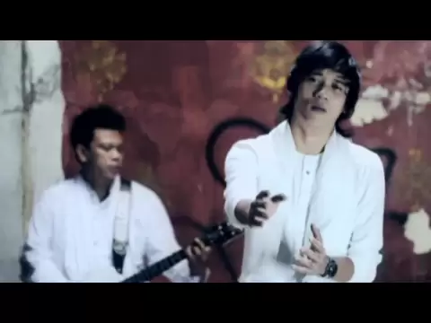 Download MP3 Dadali - Ku Tak Pantas Di Surga - Official Music Video