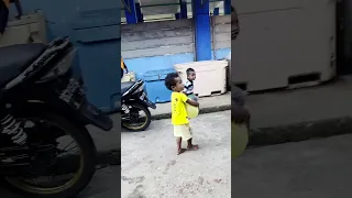 First time at an Indo market! New culture and new foods 🇮🇩 #sailingfamily #travel #indonesia