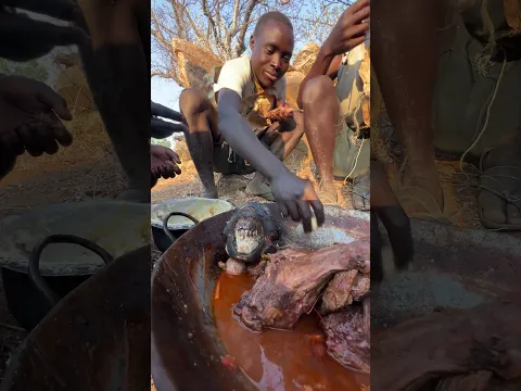 Unbelievable lunch #hunters #africa #monkey