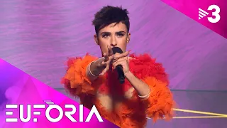 El Joan, en mode diva gai, canta "Ho tenim tot", de Joan Dausà - Eufòria
