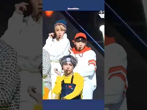 Kim taehyung funny dance whatsapp status 😍 #bts #shorts