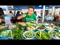24 Toppings Buffet - EPIC CURRY NOODLES