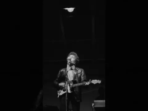 July 24-25,1965: Dylan performs at the Newport Folk Festival. On the 25th, he “goes electric.”
