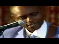 Jean Sylvain Akouala chante AIDES-MOI SEIGNEUR... (concert)