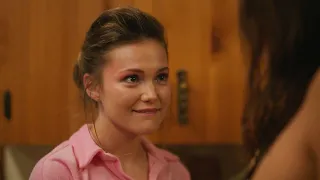 بنت بتصنع اله زمن وترجع للماضي عشان تنقذ امها ولكنها بتكتشف حقيقة امها ملخص فيلم 