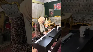 موسيقي الراقصة والسياسي خالد الأمير Piano By Nahla Elbebawy 