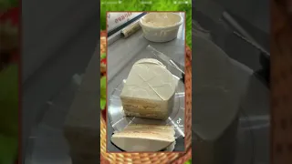 تقطيع الكيكة على شكل قلب  تقطيع الكيكة على شكل قلب