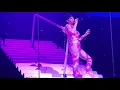 Halsey - Walls Could Talk (Live in Madrid)