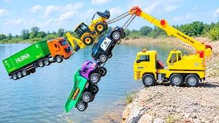 Dump Truck Police Car JCB Volvo Tipper Accident Pulling Out CRANE ? Jcb tractor Cartoon | CS Toy