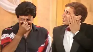 سمير غانم مش قادر يكمل المشهد من كتر الضحك لما وحيد سيف ضرب شبيه عادل امام بالقلم على المسرح  سمير غانم مش قادر يكمل المشهد من كتر الضحك لما وحيد سيف ضرب شبيه عادل امام بالقلم على المسرح