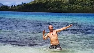 WHY YOU SHOULD GO SAILING IN FIJI – OFF GRID AND REMOTE PARADISE VILLAGE LIFE  – Ep 45