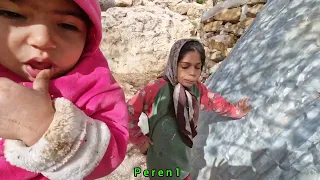 5 Little Dreamers Building A Shelter Against The Storm 