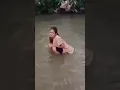 Download Lagu Ada wanita berak di sungai