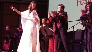 دلال ابو آمنة دلع دلعونا زيتون بلادي اطيب ما يكونا 